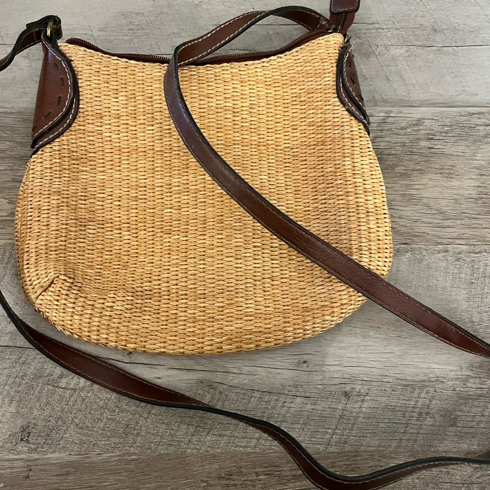 FOSSIL crossbody / shoulder bag straw exterior